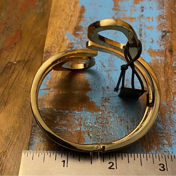 nOir Gold Hinged Bracelet - Picture 5 of 5